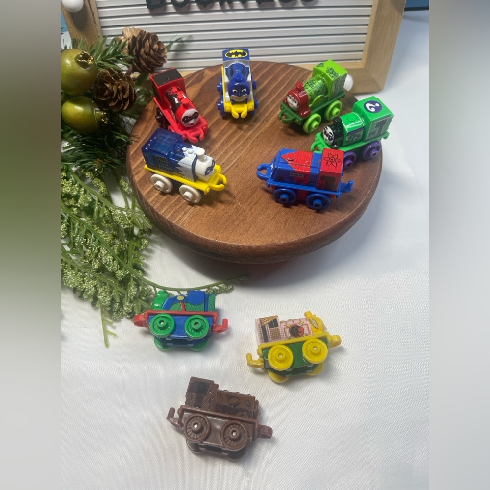 Thomas & Friends Minis Toy Train Lot Batman Scruff Jakks Mixed Characters